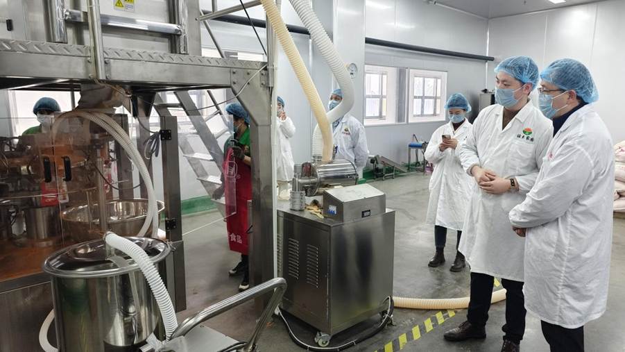 金融學(xué)院鄭煥剛書記一行赴校友企業(yè)四川潤禾家園科技走訪調(diào)研 深化產(chǎn)教融合 共育餐飲服務(wù)新人才